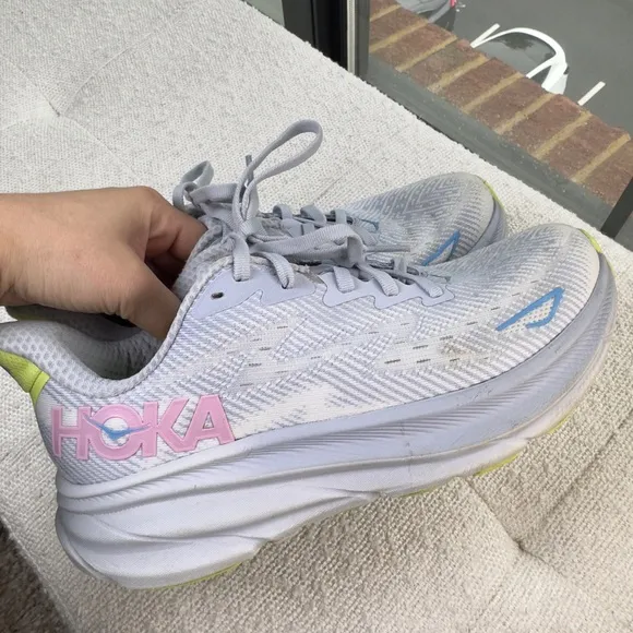 Hoka One One Clifton 9 Women's  Running Shoes (NIB) GLLS Gull / Sea Ice Size 8