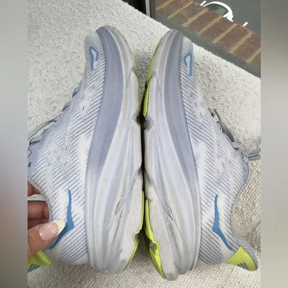 Hoka One One Clifton 9 Women's  Running Shoes (NIB) GLLS Gull / Sea Ice Size 8