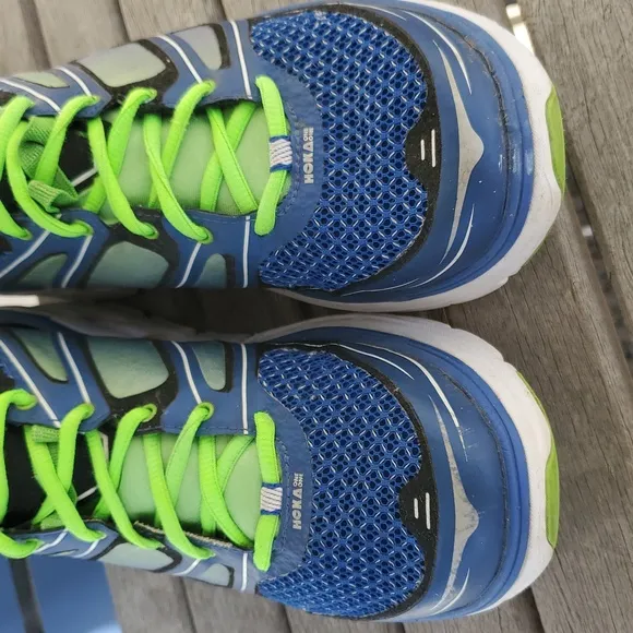 Hoka One One Conquest 2 Blue With Green Lace Up Sneakers - Size 11.5