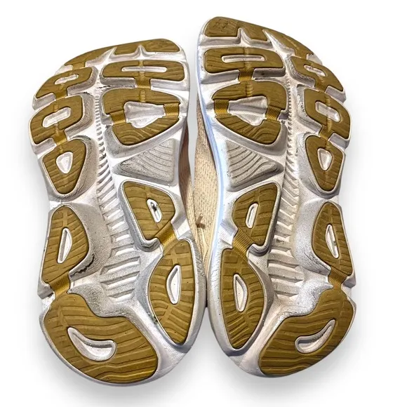 Hoka One One Gaviota 5 Running Shoes Womens Size 8 Sneakers Vanilla Eggnog