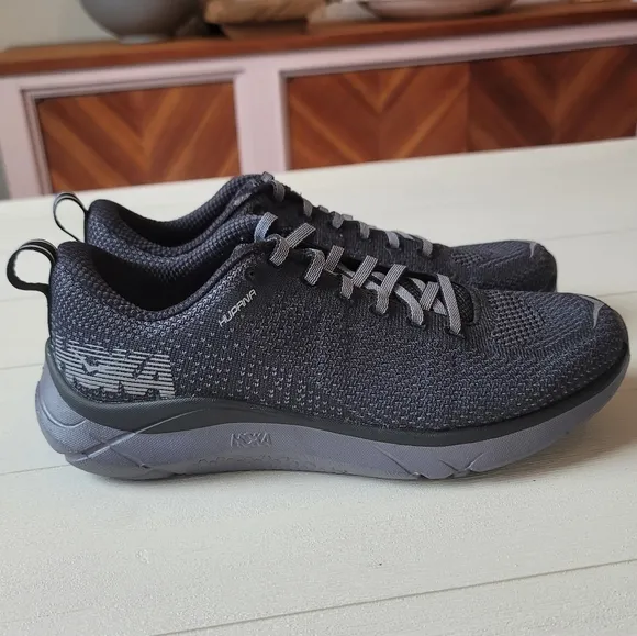 Hoka One One Hupana 2 Running Shoes in Black / Blackened Pearl - Like New