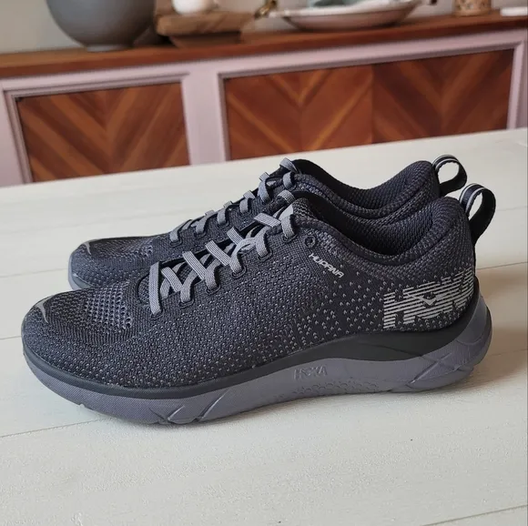 Hoka One One Hupana 2 Running Shoes in Black / Blackened Pearl - Like New