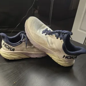 Hoka One One Women’s Arahi 5, Running Shoes, Size 10B