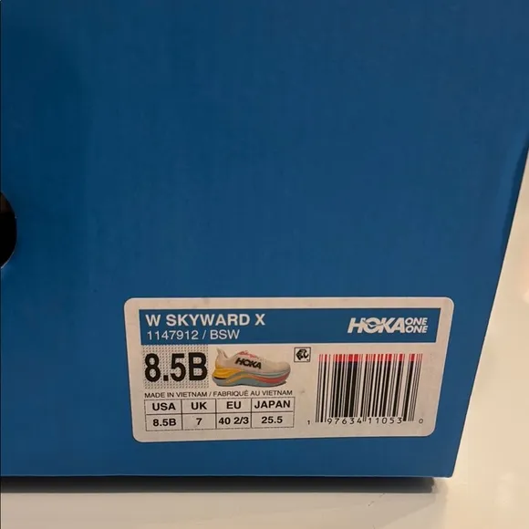 HOKA Skyward X Running Shoes