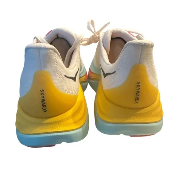 HOKA Skyward X Running Shoes