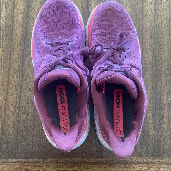 Hoka Womens Clifton 8 size 10B Grape Wine / Beautyberry Sneakers