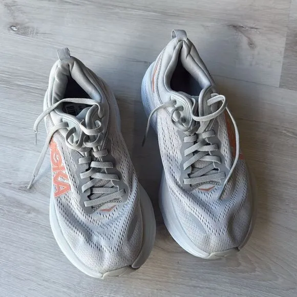 HOKA one one Bondi 8 RUNNING SHOES Size 7B New Without Box