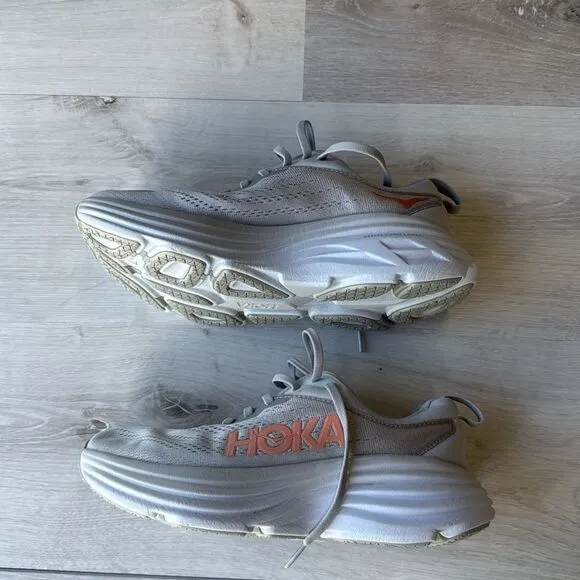 HOKA one one Bondi 8 RUNNING SHOES Size 7B New Without Box