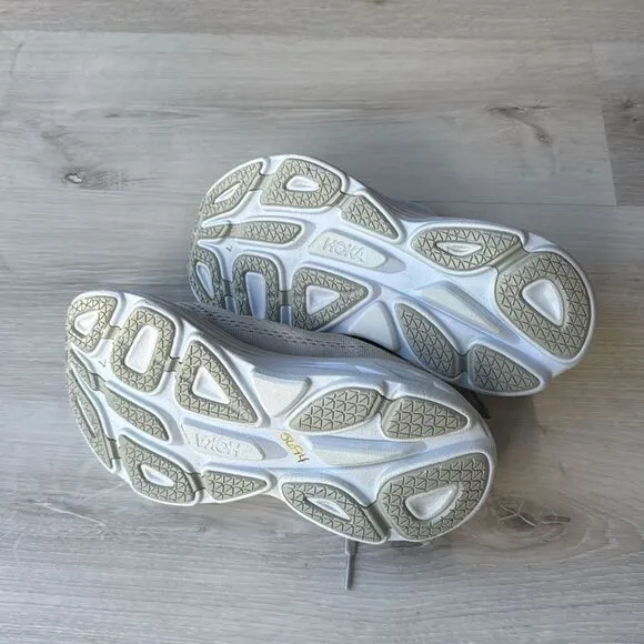 HOKA one one Bondi 8 RUNNING SHOES Size 7B New Without Box