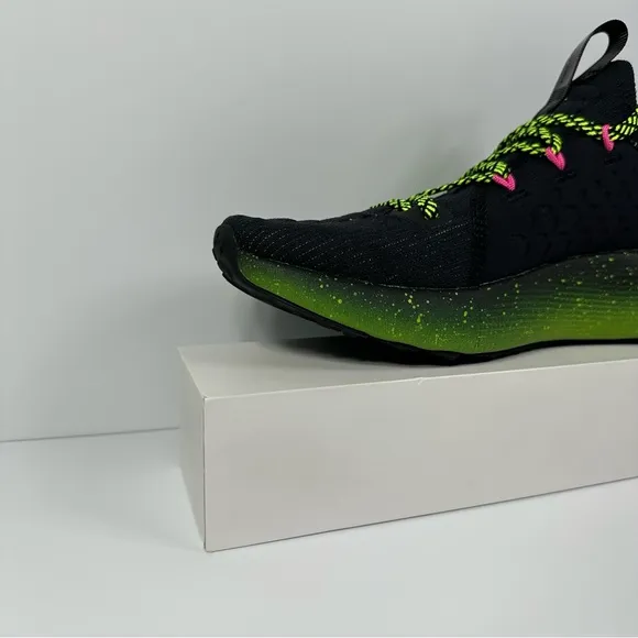 HOVR PHANTOM 3 AMP LIME SURGE MENS RUNNING SHOES SIZE 9.5 INTELLIKNIT GREEN PINK