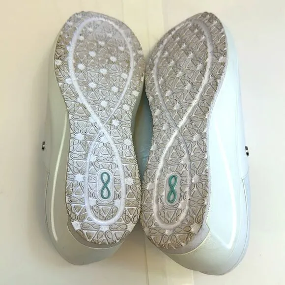 Infinity women’s nursing slip on shoes size 9