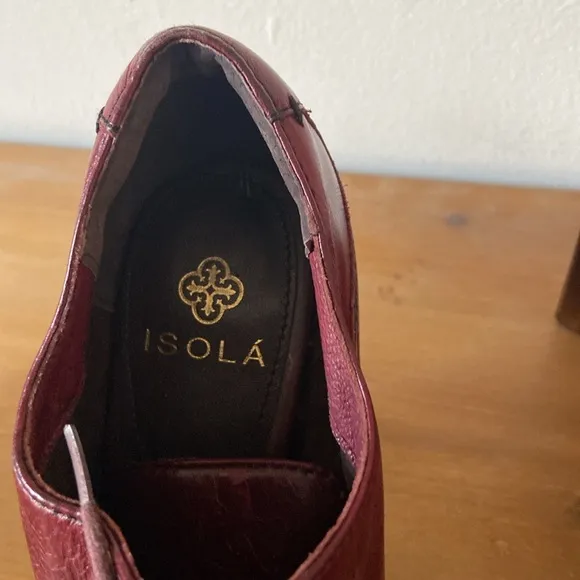 Isola blood red buttery leather Oxford lace up ankle booties 6.5