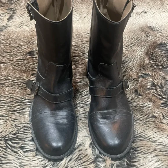 ITALEAU buckle straps wrap the vamp and ankle handmade leather boots Sz 38 us 8