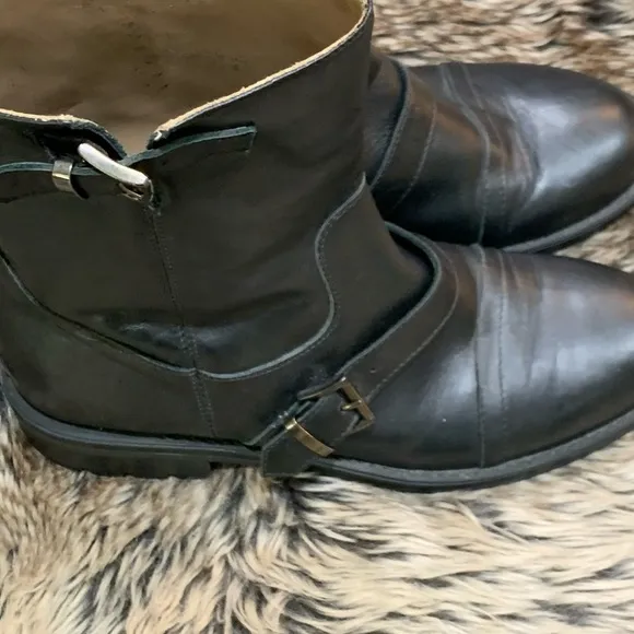 ITALEAU buckle straps wrap the vamp and ankle handmade leather boots Sz 38 us 8