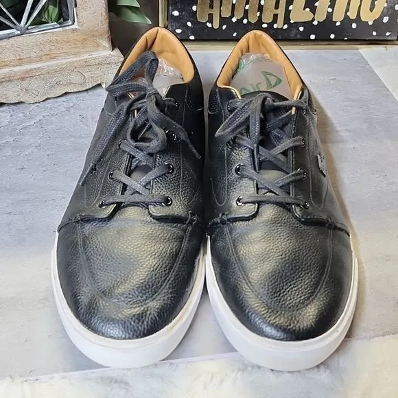 IZOD LA Coste brand Men's shoes size 12