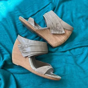 JOE’S Leather Wedge Heels Size 8