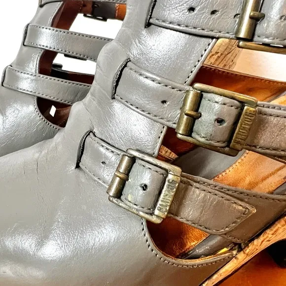 JOHN FLUEVOG Grey Gray Leather FARRAH Buckled Ankle Cork Wedge Boots Shoes 7