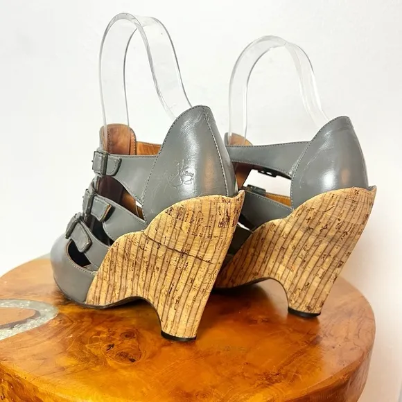JOHN FLUEVOG Grey Gray Leather FARRAH Buckled Ankle Cork Wedge Boots Shoes 7