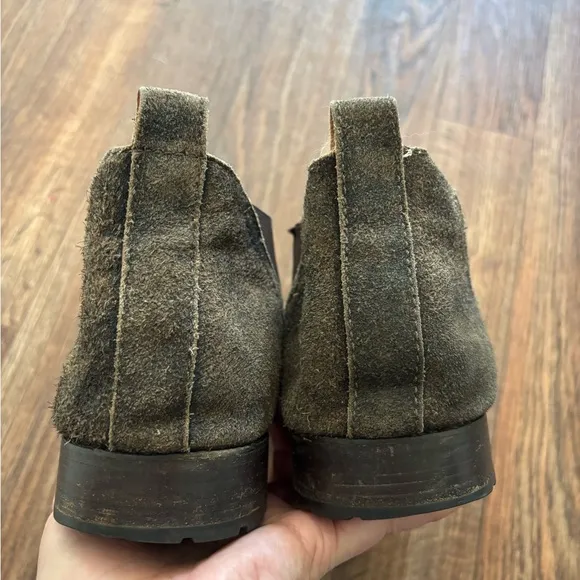 John Varvatos collection Shaggy Suede Low Chelsea Boot in Brown Size 12M-  $698