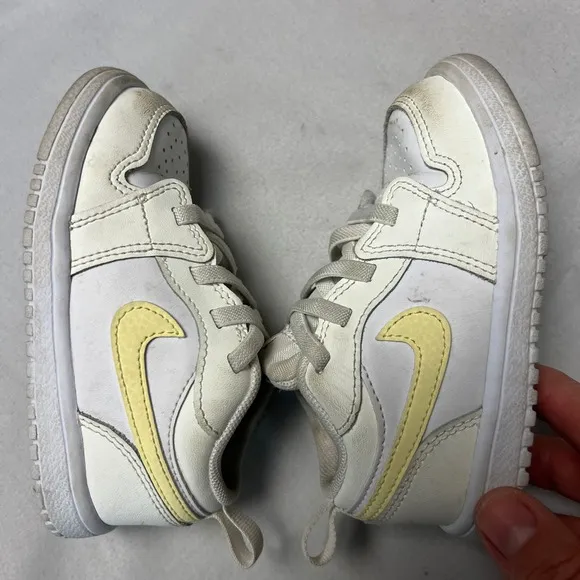 Jordan 1 Low SE Toddler Sneakers White Yellow Hook and Loop Shoes 7C