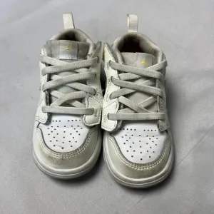 Jordan 1 Low SE Toddler Sneakers White Yellow Hook and Loop Shoes 7C