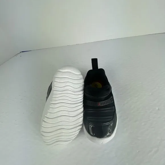 Jordan 11 Retro Little Flex (TD) 5c, BRED Black