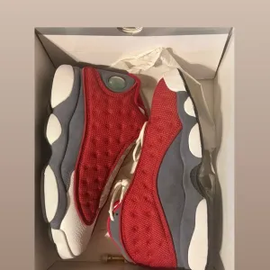 Jordan 13 retro “gym flint red” - Red and Gray Sneakers
