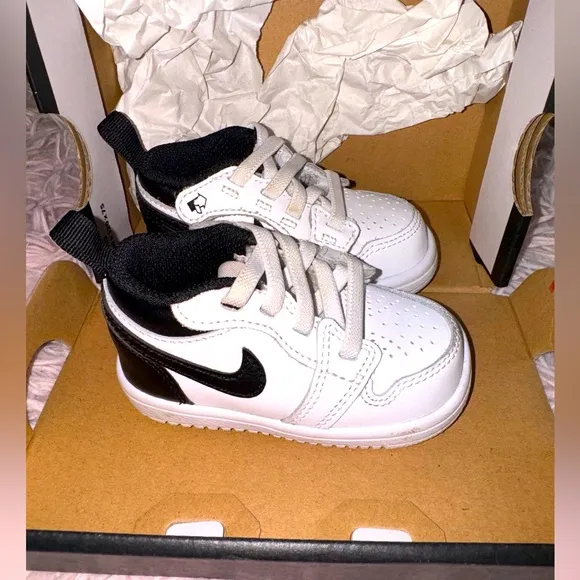 Jordan AJ 1 Low