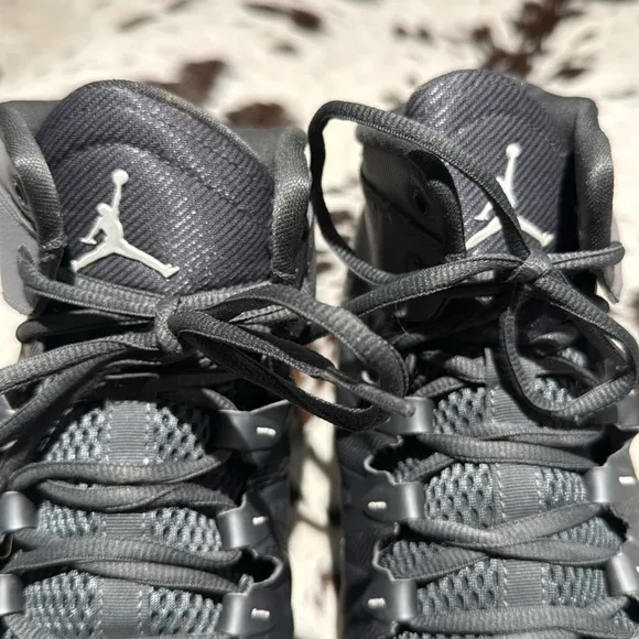 Jordan men's prime fly dark grey white basketball shoe sz 12.5 B49