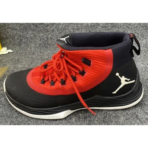 Jordan Sneakers Men Size 8.5 Ultra Fly 2 Black White Gym Red Shoes 897998-001