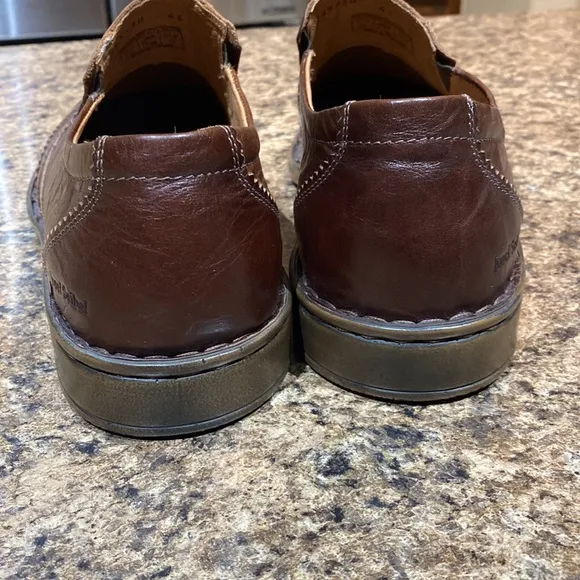 Josef Seibel men’s slip on shoes size 45