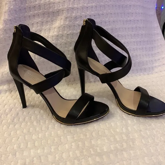 Kenneth Cole stilettos w/gold trim around front; excellent condition, 8 medium