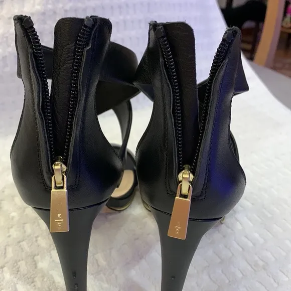 Kenneth Cole stilettos w/gold trim around front; excellent condition, 8 medium
