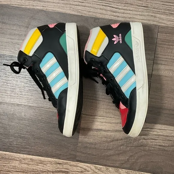 Kids Adidas Hardcourt HI Top Tennis Shoes Sneakers Sz 13K