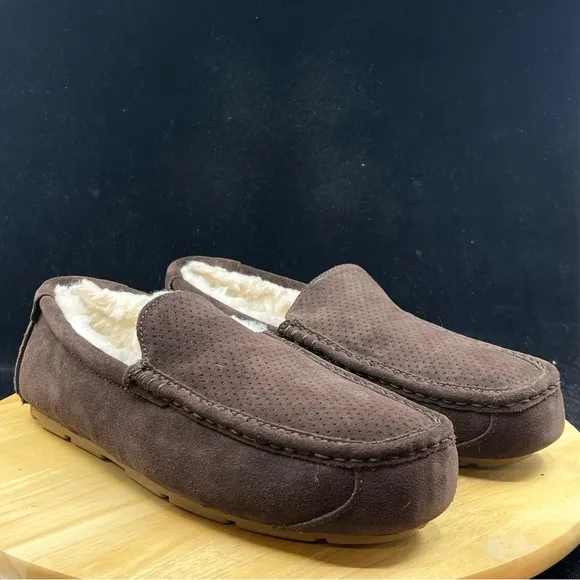 KOOLABURRA BY UGG MEN’S TIPTON EMBOSS 1119273 SIZES CHOCOLATE BROWN/ BRAND NEW