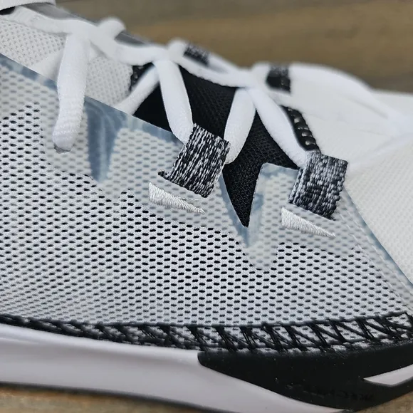 Kyrie Flytrap VI White Black Men's Basketball Shoes Sneakers  NEW
