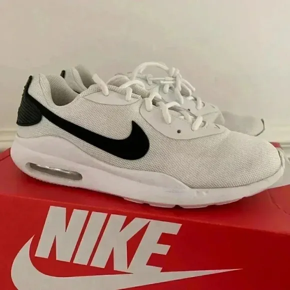 L Men's NIKE Air Max Keto Running Shoes- White/Black- US 8.5