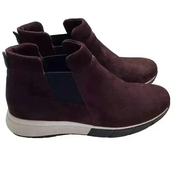 La Canadienne Chelsea Boots Shoes Women 10 M 42 Red Waterproof Suede Slip On