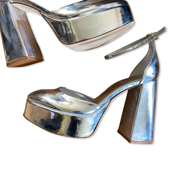 Larroude Ari Pumps Silver Specchio platforms shoes heels revolve Sz 9 box