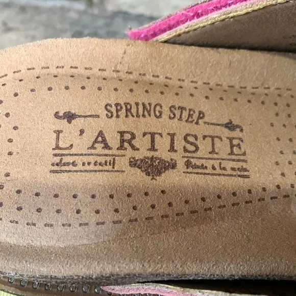 L’Artiste Spring Step sz 42 Gardany-FXM fushia multi color floral leather sandal