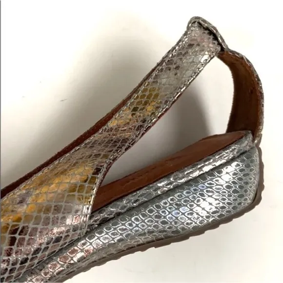 Like New Gentle Souls Metallic Snakeskin Leather Shoes Size 9.5