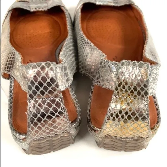 Like New Gentle Souls Metallic Snakeskin Leather Shoes Size 9.5