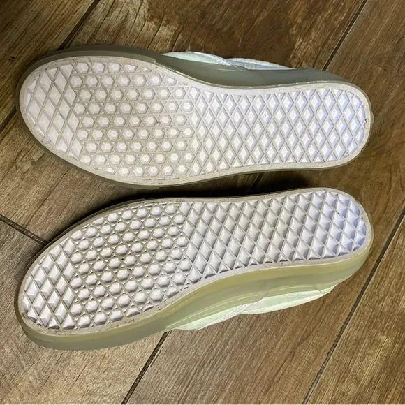 Like new! Vans PopCush Slip On 'Glow In The Dark' Low Skate Shoes