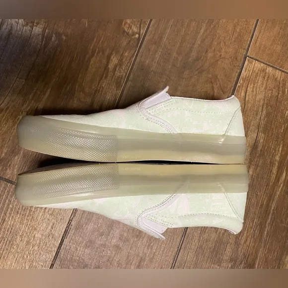 Like new! Vans PopCush Slip On 'Glow In The Dark' Low Skate Shoes