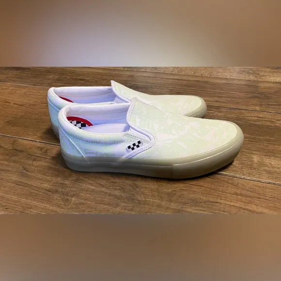Like new! Vans PopCush Slip On 'Glow In The Dark' Low Skate Shoes