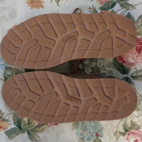 L.L. Bean Women's Stonington Suede Chukka Ankle Boots in Tan size 10