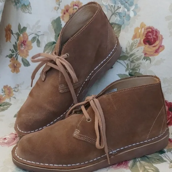 L.L. Bean Women's Stonington Suede Chukka Ankle Boots in Tan size 10