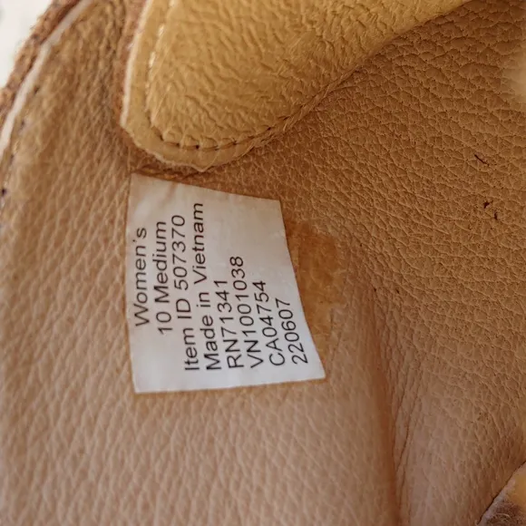 L.L. Bean Women's Stonington Suede Chukka Ankle Boots in Tan size 10