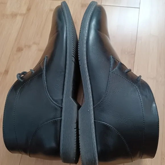 London Fog Memory Foam Chukka Shoes 10.5