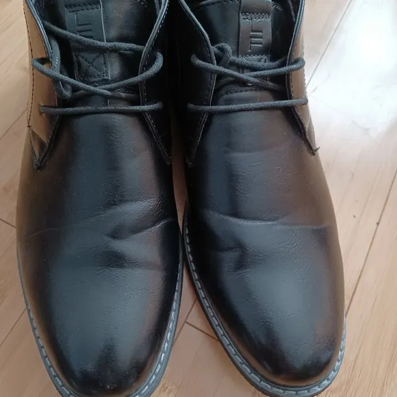 London Fog Memory Foam Chukka Shoes 10.5
